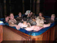 hottub1.jpg (28057 bytes)