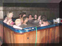 hottub4.jpg (29862 bytes)