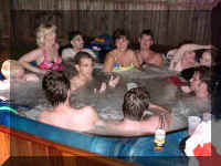 hottub5.jpg (36426 bytes)